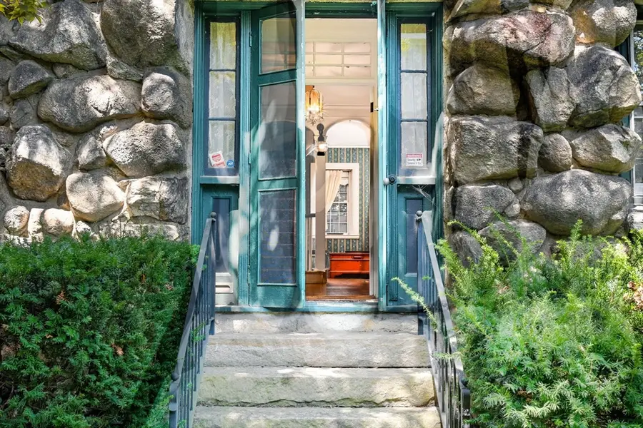 30 Arnold Place, New Bedford, MA 02740 - #2