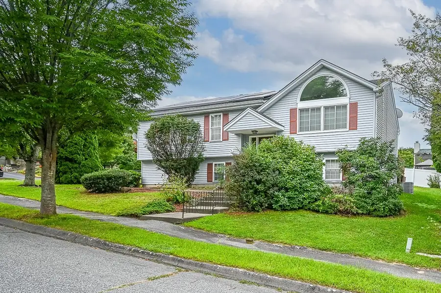 15 Wasilla Dr, Worcester, MA 01604 - #3