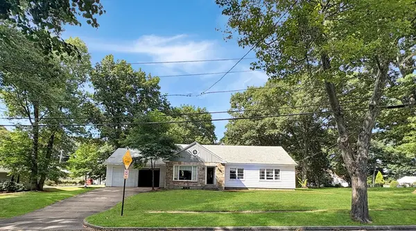 35 Rexhame Rd, Worcester, MA 01606