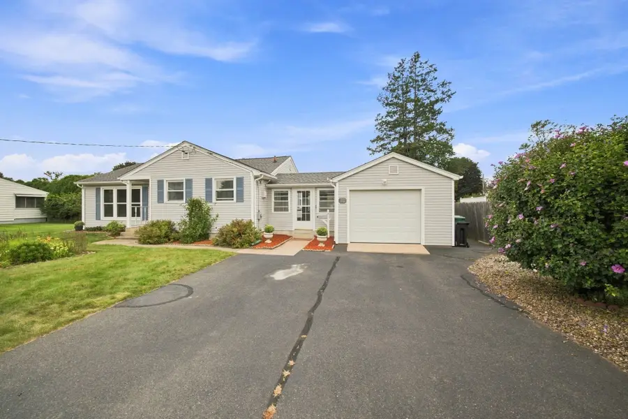 70 Crestwood, Chicopee, MA 01020 - #3
