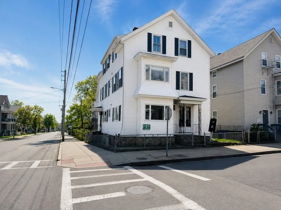 631 Walnut St, Fall River, MA 02720 - #2