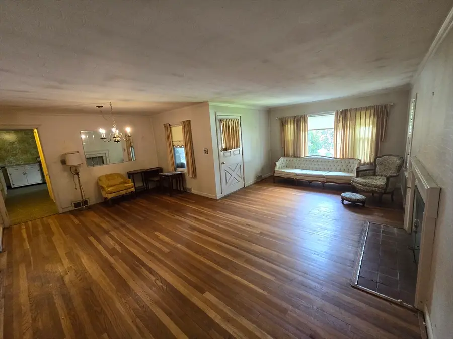 43 Zenith Dr, Worcester, MA 01602 - #2