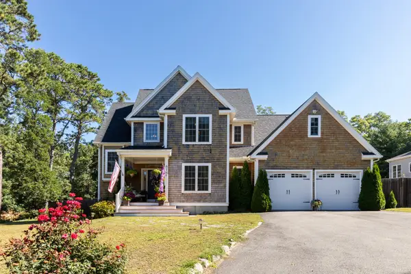 618 Bourne Rd, Plymouth, MA 02360