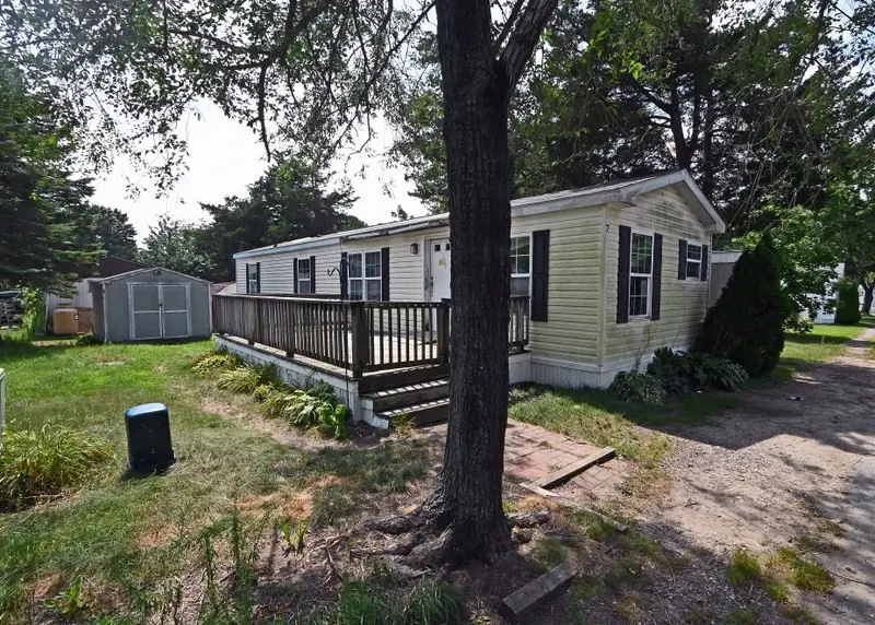 7 First Avenue, Pocasset, MA 02559 - #1