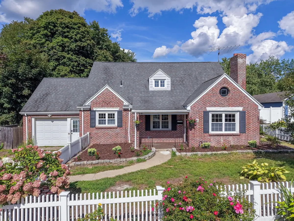 115 Saint James Ave, Chicopee, MA 01020 - #1