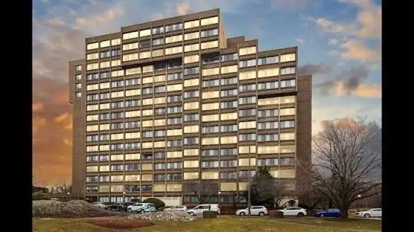 250 Hammond Pond Parkway #1105S, Newton, MA 02467