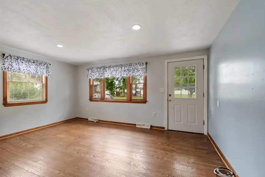 170 Townsend Ave, Lowell, MA 01854 - #3