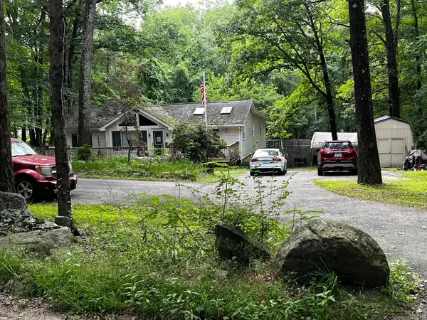 87 Tower Hill Road, Cumberland, RI 02864