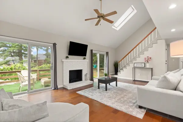 138 Copperwood Dr #138, Stoughton, MA 02072
