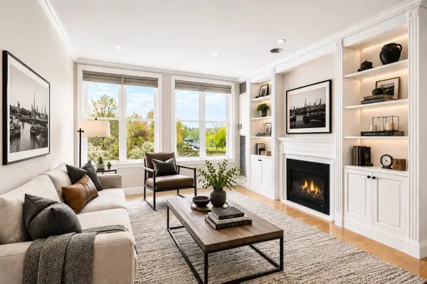 73 Chelsea St #305, Boston, MA 02129