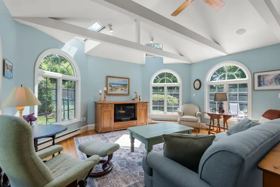 11 Hillcrest Rd, Marblehead, MA 01945 - #2