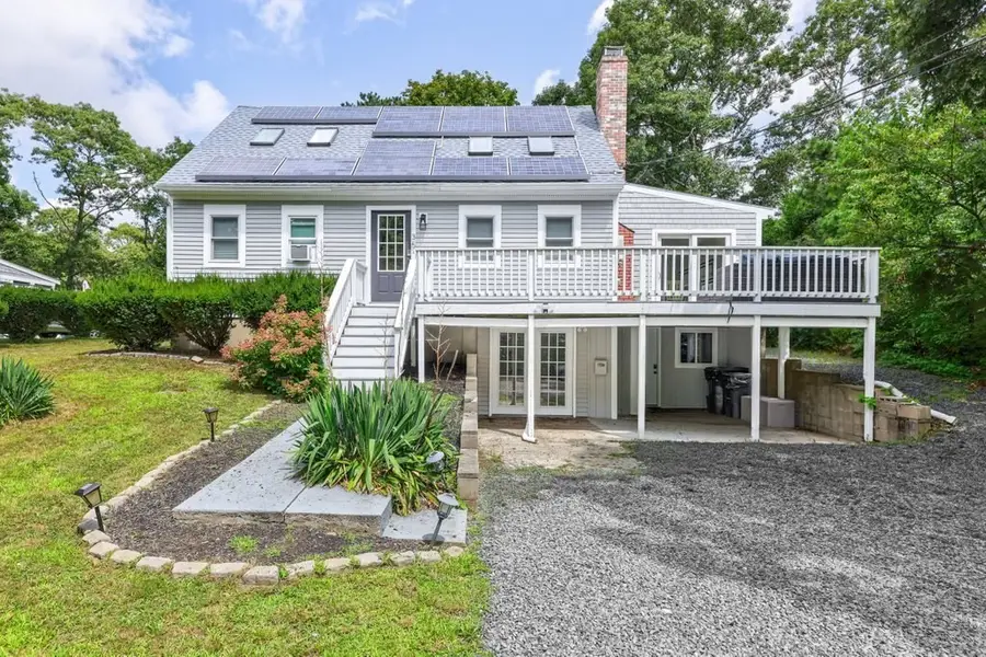 35 Pinecrest Ave, Mashpee, MA 02649 - #2