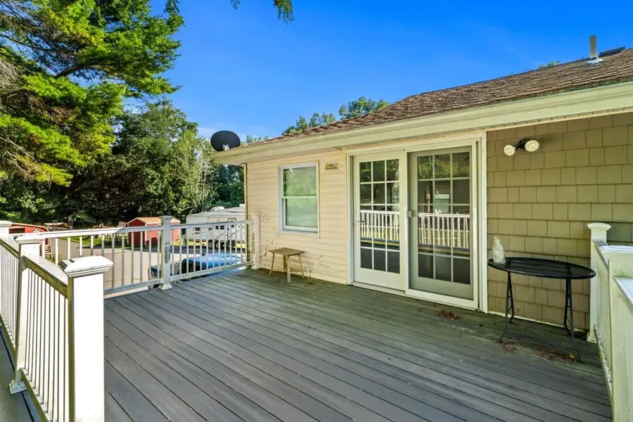 239 Lovers Ln, Haverhill, MA 01830 - #2
