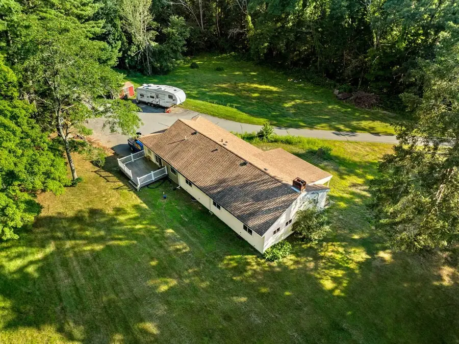 239 Lovers Ln, Haverhill, MA 01830 - #3