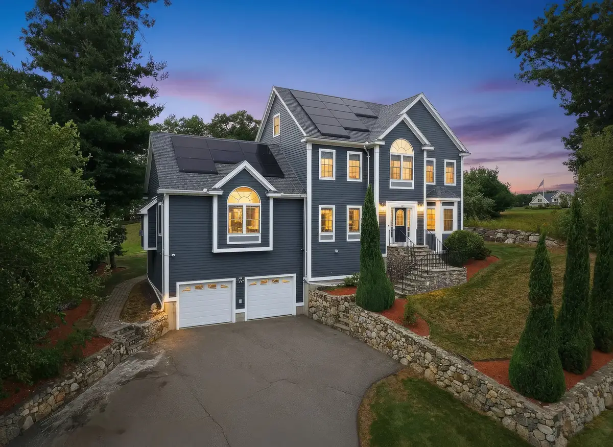 52 Regency Dr, Dracut, MA 01826 - #1