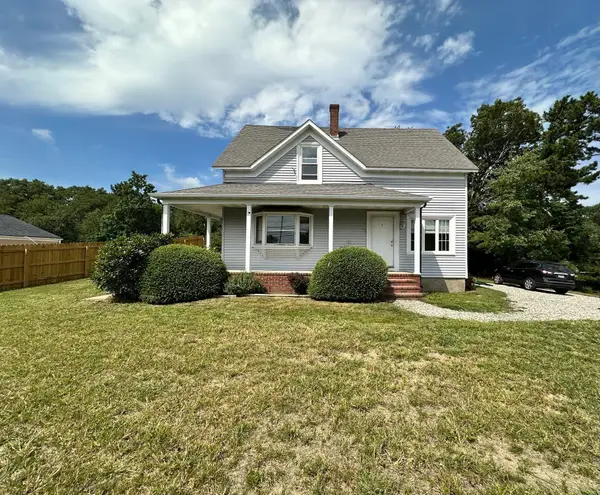 202 N Quarry St, Dartmouth, MA 02747