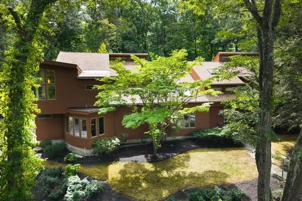 40 Warren, Newton, MA 02459