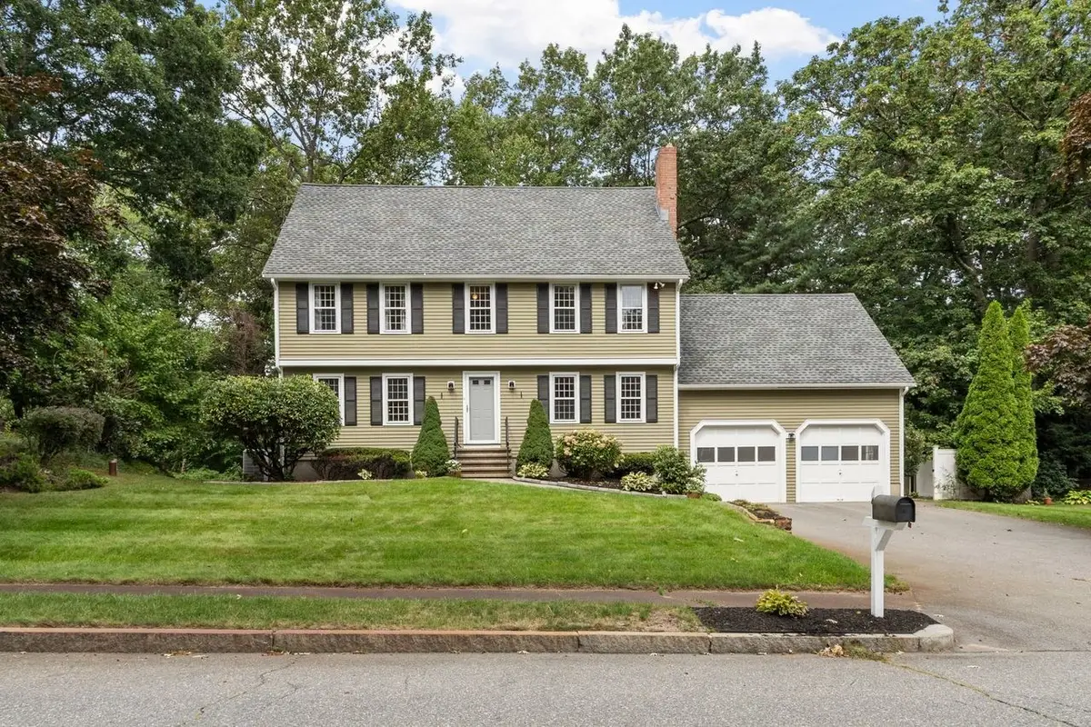 4 Apple Tree Ln, Wilmington, MA 01887 - #1