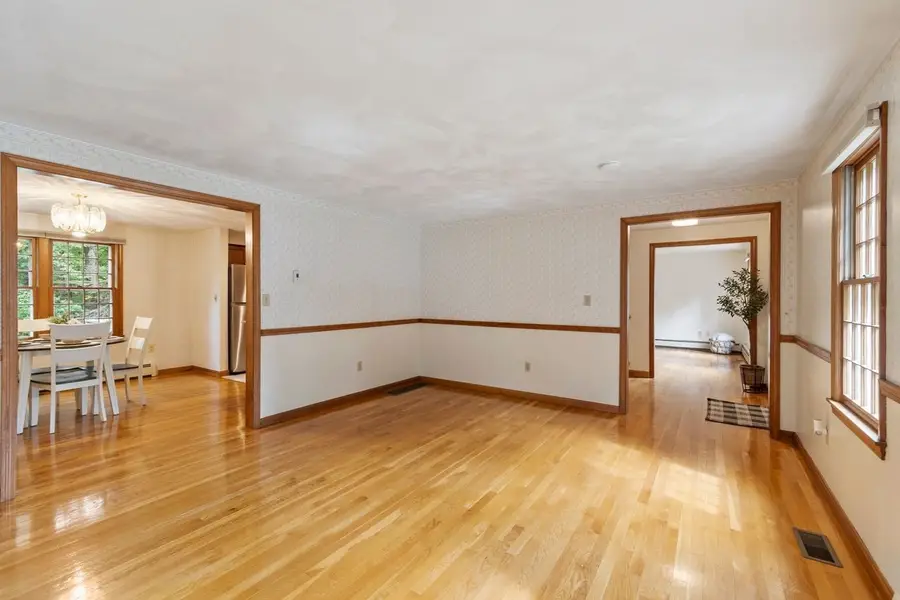 4 Apple Tree Ln, Wilmington, MA 01887 - #3