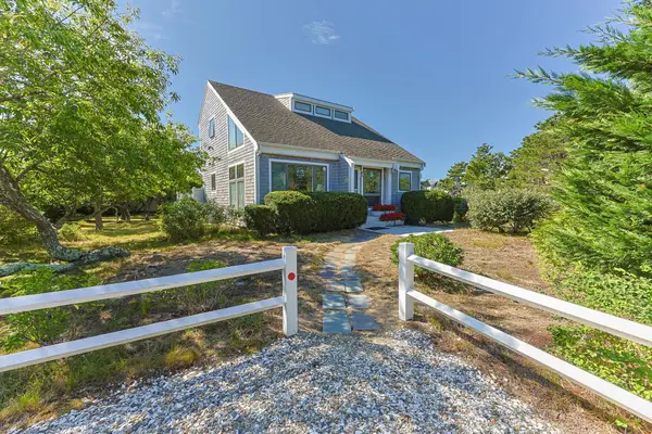10 Windigo Ln, Truro, MA 02652