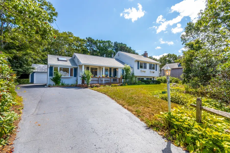 8 Laura Ln, Bourne, MA 02532 - #2