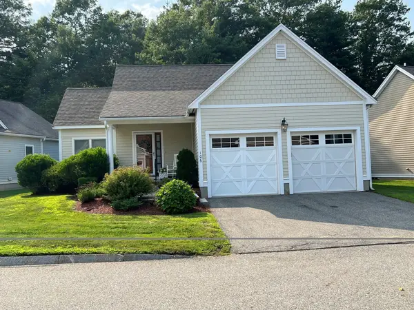 106 Cortland Dr #38, North Andover, MA 01845