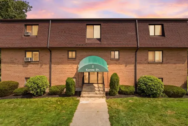 2 Karena Drive #12, Taunton, MA 02780