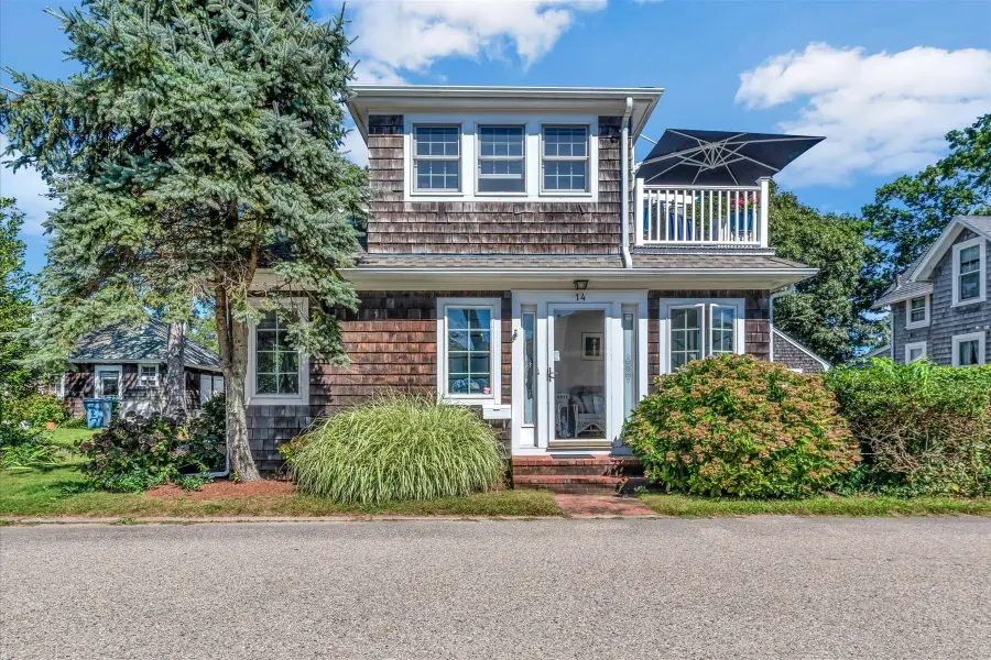 14 Hawthorne Avenue, Falmouth, MA 02540 - #2