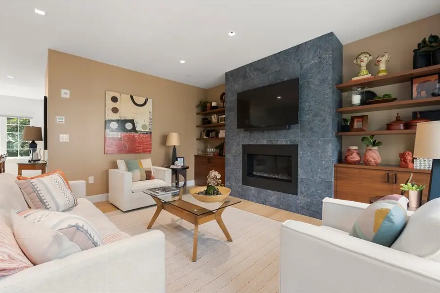 21 Crowninshield Rd #2-1, Brookline, MA 02446 - #3