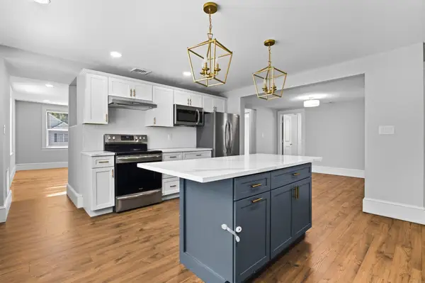 42 School St #2, Salem, MA 01970