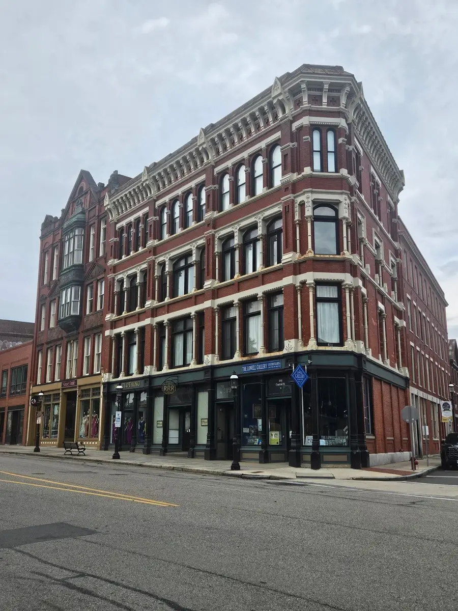 219 Central Street #3E, Lowell, MA 01852 - #2