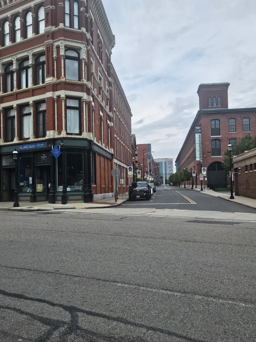 219 Central Street #3E, Lowell, MA 01852 - #3