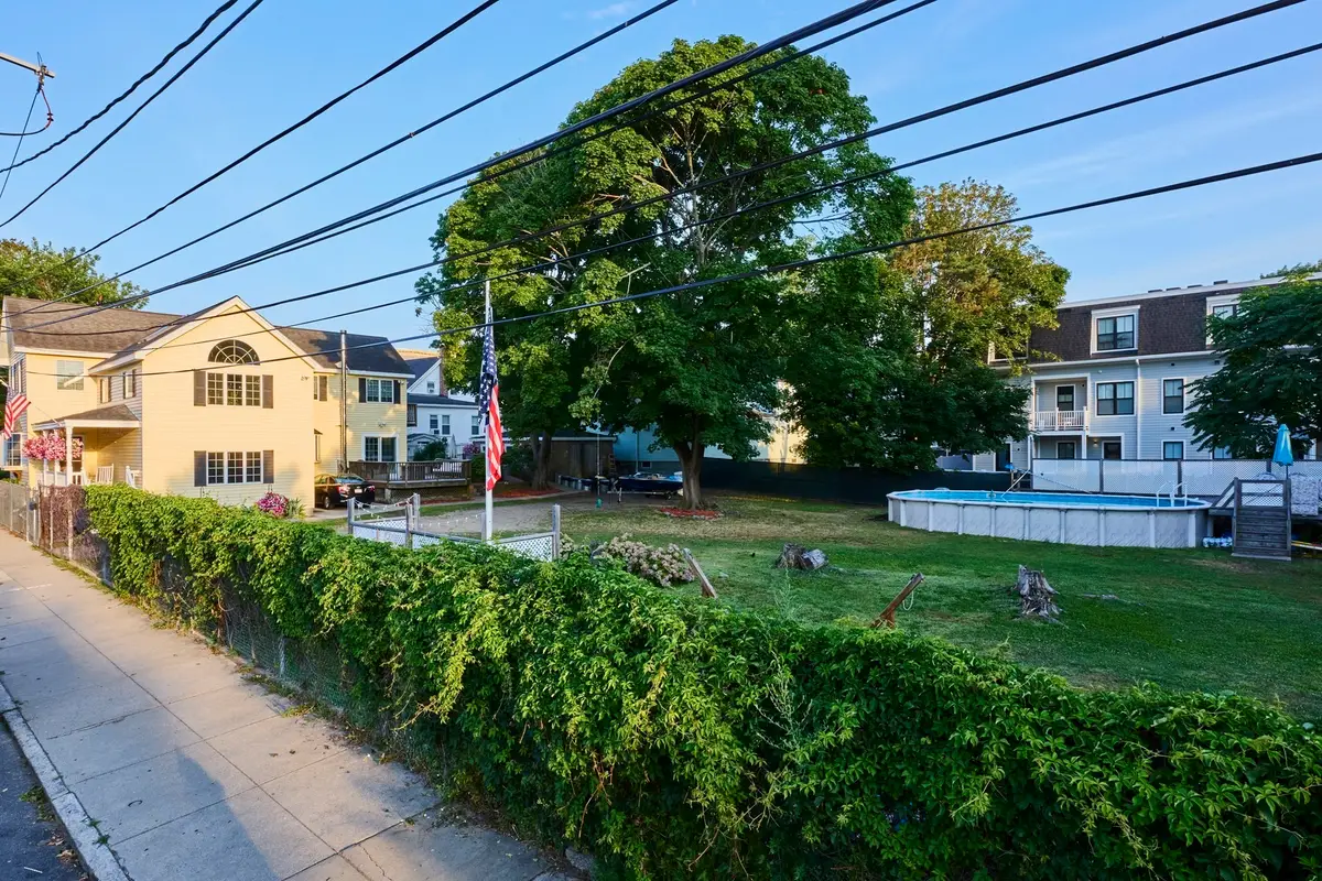176 Coleridge St, Boston, MA 02128 - #1