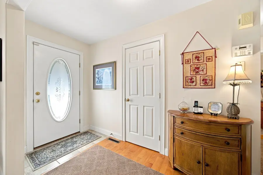 9 Parc Place #2, Southampton, MA 01073 - #3