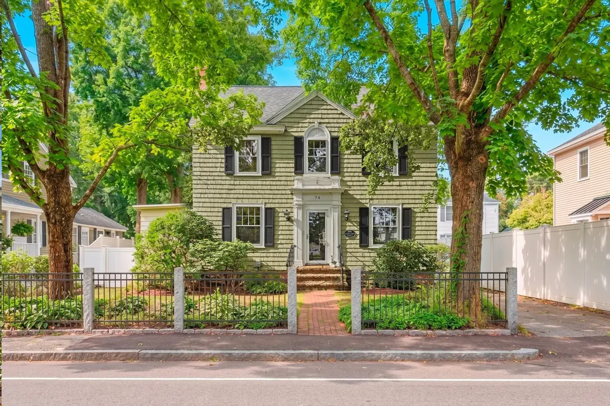 74 Chestnut St, Andover, MA 01810 - #1