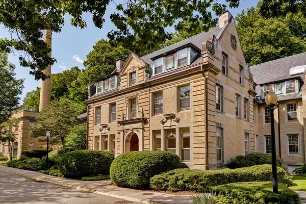 65 Glen Road #H4, Brookline, MA 02445