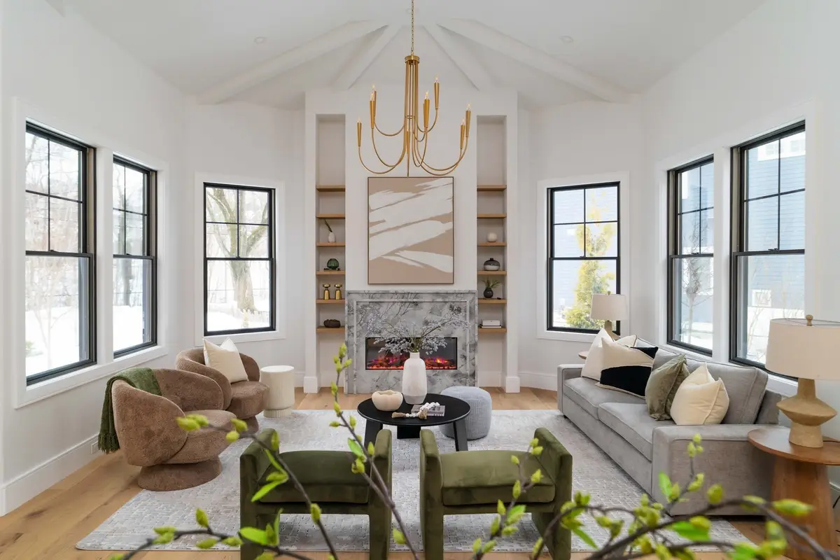 712 Watertown St #2, Newton, MA 02460 - #1