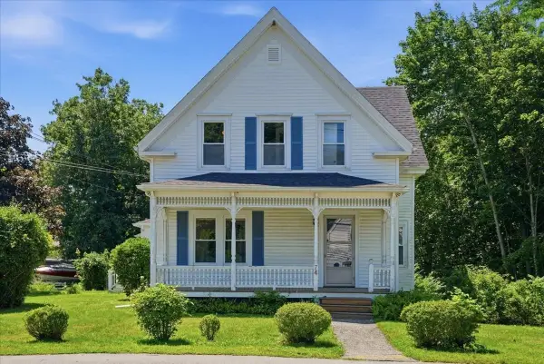 74 Wareham St, Middleboro, MA 02346