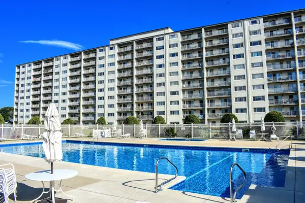 200 Cove Way #513, Quincy, MA 02169