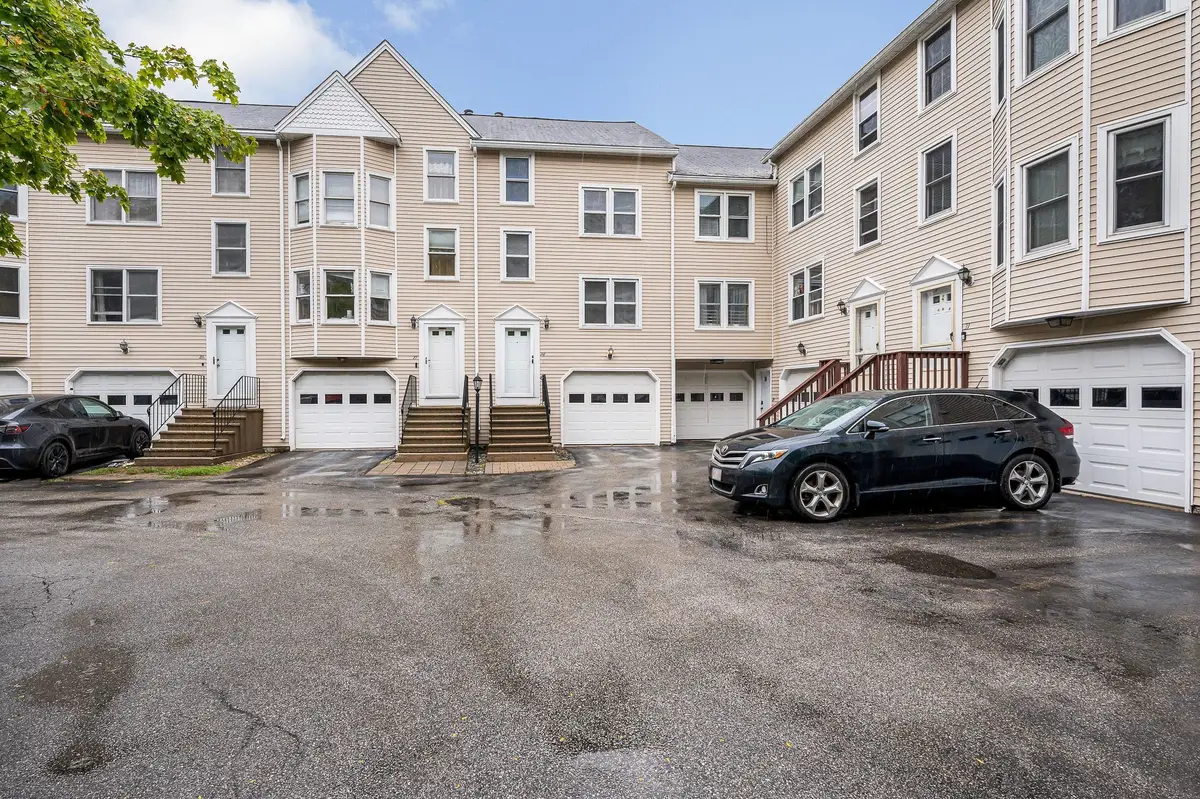 1541 Middlesex St #28, Lowell, MA 01851 - #1