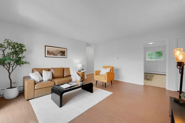 35 Westgate Rd #6, Boston, MA 02467