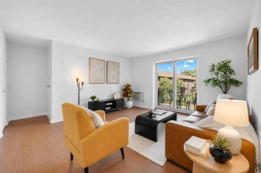 35 Westgate Rd #6, Chestnut Hill, MA 02467 - #3