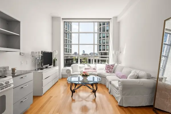 360 Newbury St #402, Boston, MA 02115