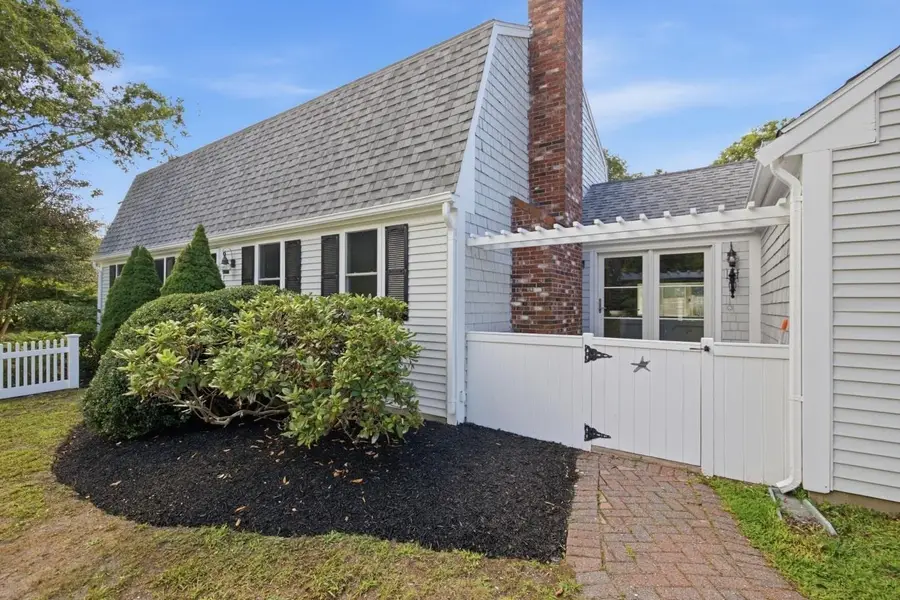3 Thoreau Dr, Barnstable Town, MA 02632 - #3
