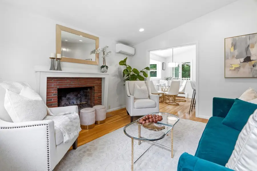 22 Harbell St, Lexington, MA 02421 - #3