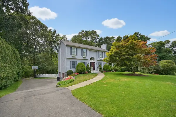 120 Hailes Hill Rd, Swansea, MA 02777