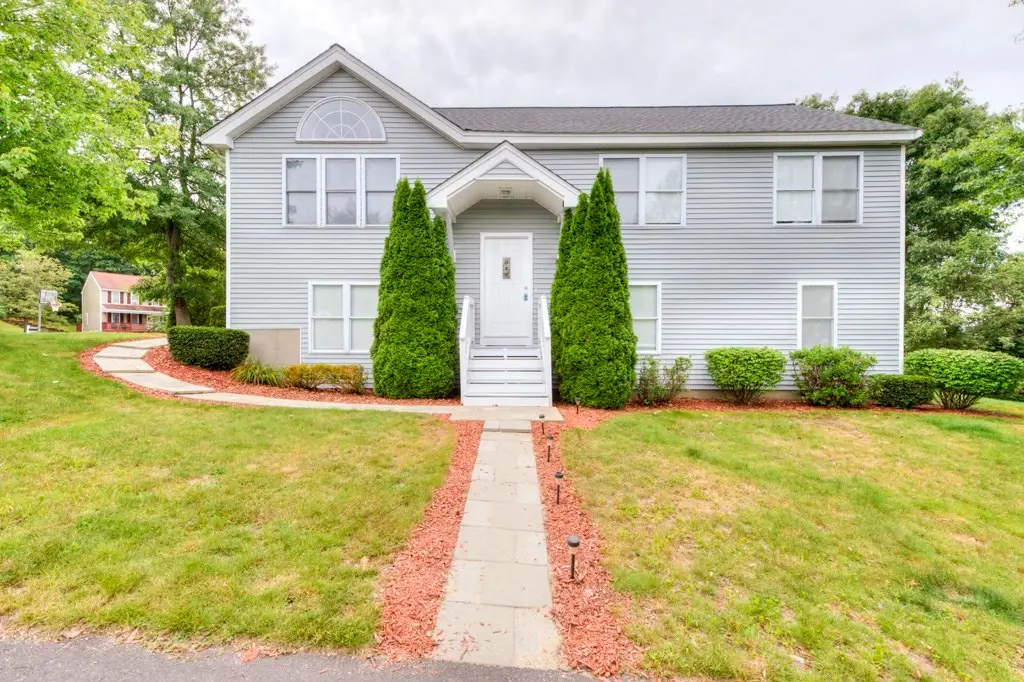 4 Matteo St, Worcester, MA 01606 - #1