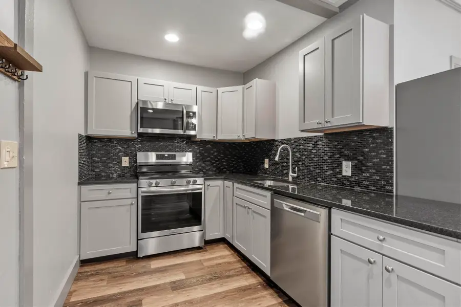 21 Old Leominster Rd, Fitchburg, MA 01420 - #3