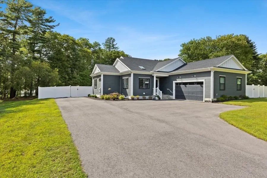 252 Scadding St, Taunton, MA 02780 - #3