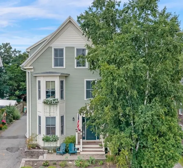 26 Village Street #Unit 3, Marblehead, MA 01945